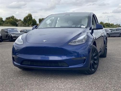 2023 Tesla Model Y Long Range