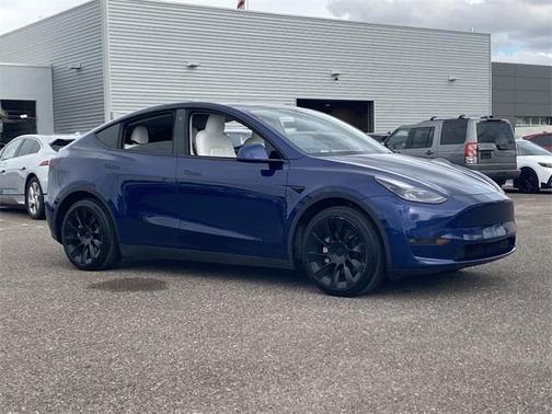 2023 Tesla Model Y Long Range