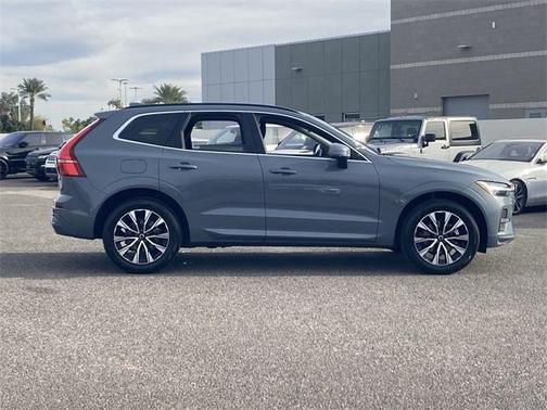 2023 Volvo XC60 B5 Core