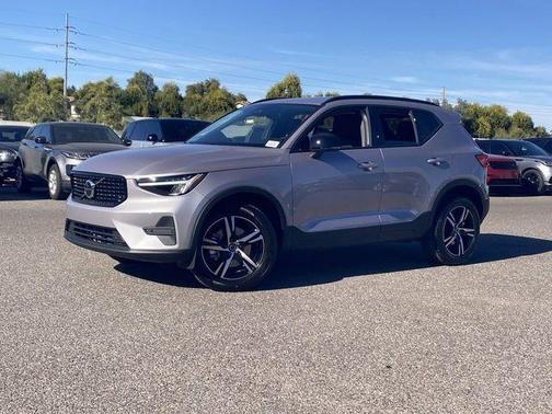 2026 Volvo XC40 B4 Core