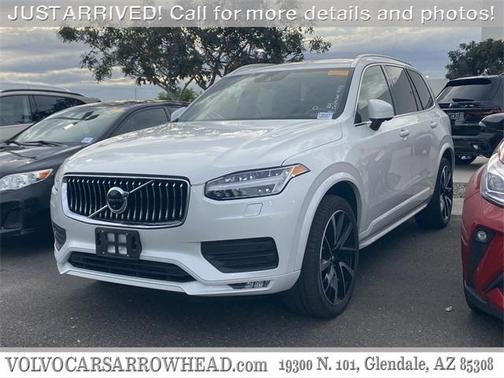 2022 Volvo XC90 T6 Momentum 7 Passenger