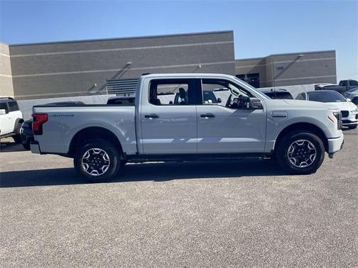 2023 Ford F-150 Lightning XLT