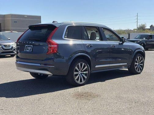 Denim Blue Metallic 2022 Volvo XC90 T6 Inscription 6 Passenger
