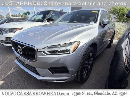 Bright Silver Metallic 2020 Volvo XC60 T6 Momentum