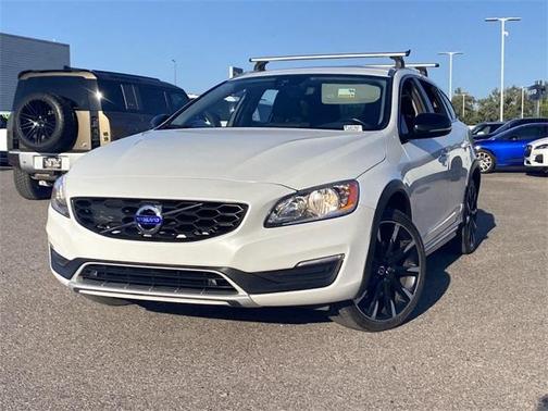2018 Volvo V60 Cross Country T5