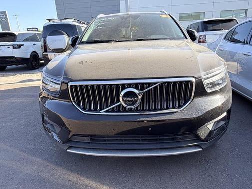 Black 2020 Volvo XC40 T5 Inscription