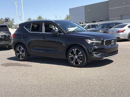 Onyx Black Metallic 2020 Volvo XC40 T5 Inscription