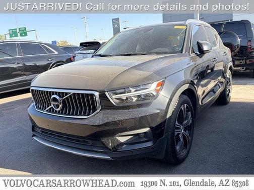 Black 2020 Volvo XC40 T5 Inscription