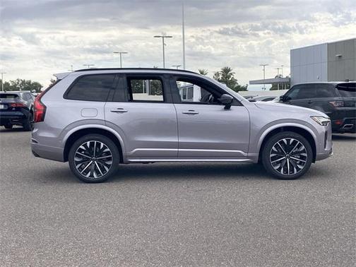 2026 Volvo XC90 B6 Ultra Dark Theme 7-Seater