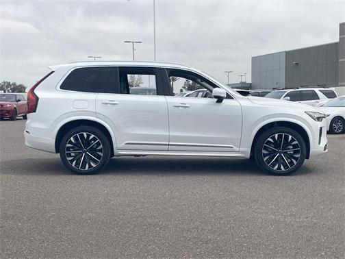 2025 Volvo XC90 B5 Plus 7-Seater