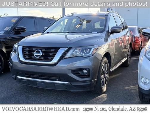 2020 Nissan Pathfinder SL