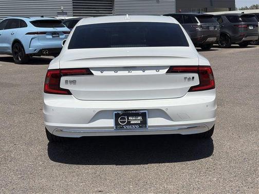 Crystal White Metallic 2021 Volvo S90 T6 Inscription