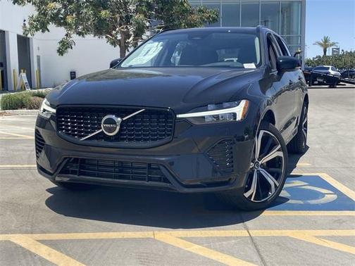 2025 Volvo XC60 Plug-In Hybrid T8 Ultra
