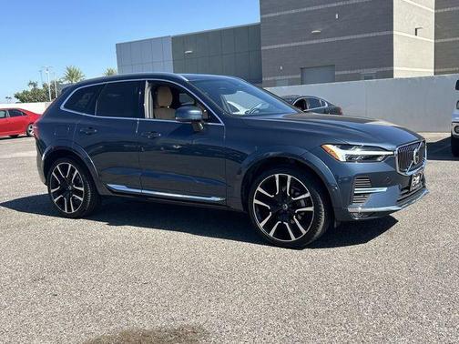 Denim Blue Metallic 2023 Volvo XC60 B5 Ultimate Bright Theme