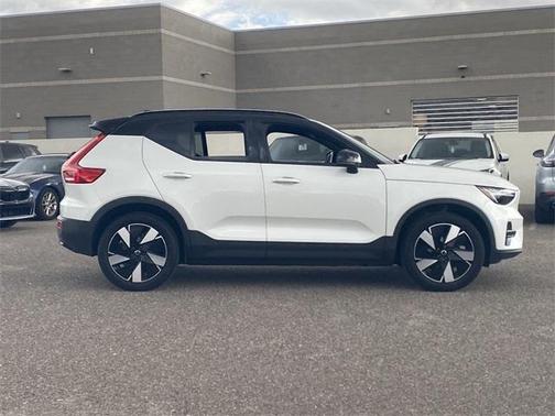 2024 Volvo XC40 Recharge Pure Electric Core