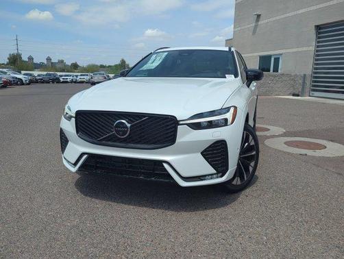 Crystal White 2026 Volvo XC60 B5 Plus