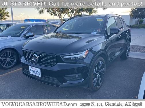 2022 Volvo XC40 T5 R-Design