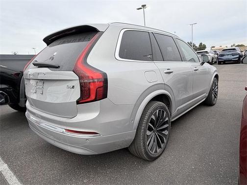 2025 Volvo XC90 B6 Plus 7-Seater