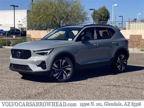 2026 Volvo XC40 B5 Plus