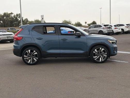 Blue Metallic 2023 Volvo XC40 B5 Ultimate Dark Theme
