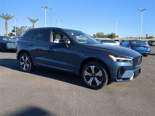 2025 Volvo XC60 Plug-In Hybrid T8 Core