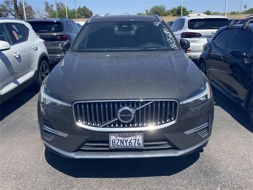 2022 Volvo XC60 B6 Inscription