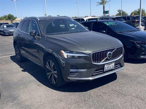 2022 Volvo XC60 B6 Inscription