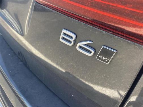 2022 Volvo XC60 B6 Inscription