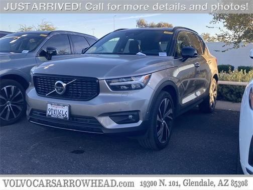 2022 Volvo XC40 T5 R-Design