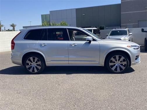 2022 Volvo XC90 T6 Inscription 7 Passenger