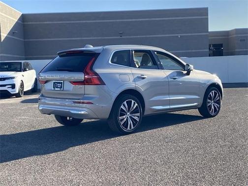 2022 Volvo XC60 B5 Inscription