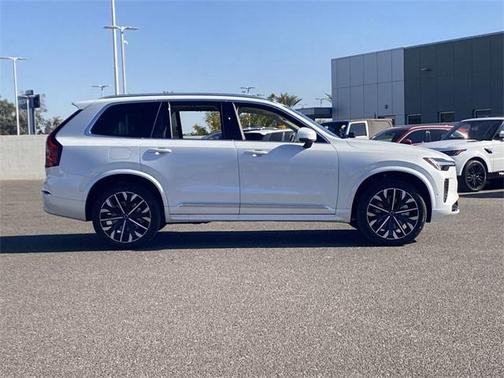 2025 Volvo XC90 B6 Ultra