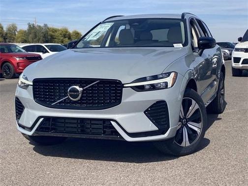 2025 Volvo XC60 Plug-In Hybrid T8 Core