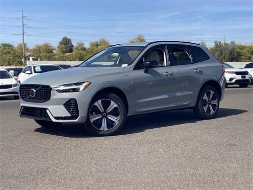 2025 Volvo XC60 Plug-In Hybrid T8 Core