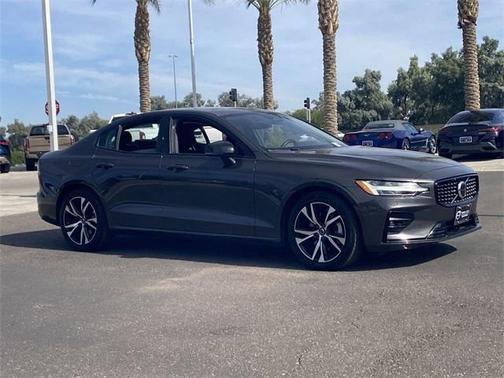 2025 Volvo S60 B5 Core