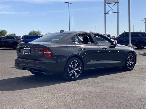 2025 Volvo S60 B5 Core