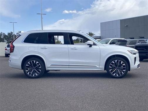 2025 Volvo XC90 B6 Ultra