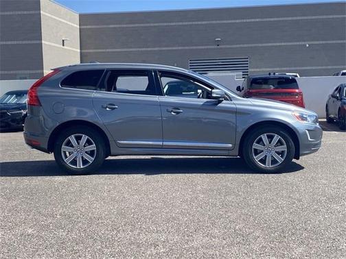 2017 Volvo XC60 T5 Inscription