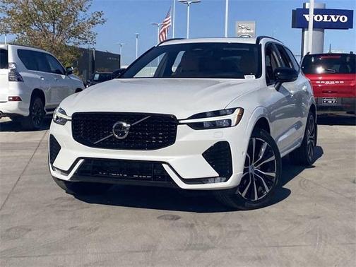 2024 Volvo XC60 B5 Ultimate Dark Theme