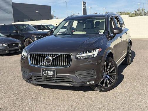Platinum Gray Metallic 2023 Volvo XC90 B5 Core