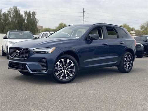 2025 Volvo XC60 B5 Core