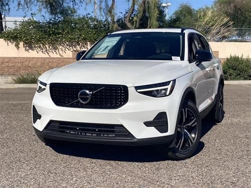 2026 Volvo XC40 B4 Core