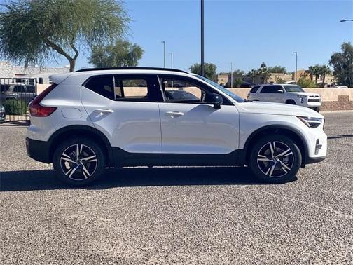 2026 Volvo XC40 B4 Core