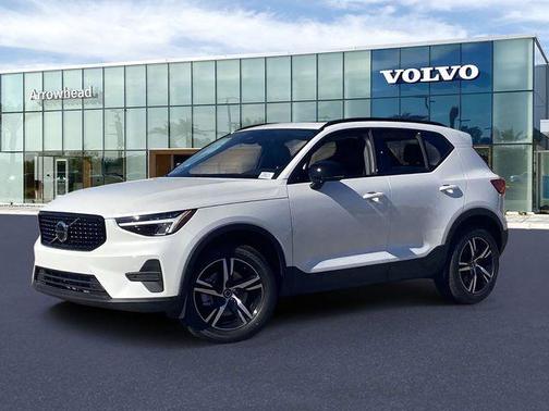 2026 Volvo XC40 B4 Core