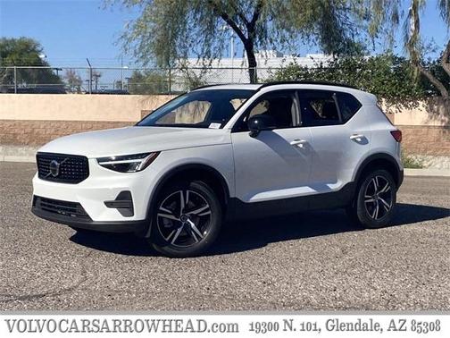 2026 Volvo XC40 B4 Core
