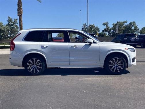 2023 Volvo XC90 B5 Core