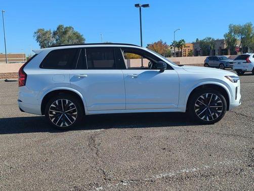 2026 Volvo XC90 B6 Ultra Dark Theme 7-Seater