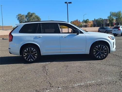 2026 Volvo XC90 B6 Ultra Dark Theme 7-Seater