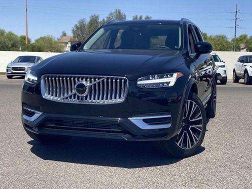 Onyx Black Metallic 2025 Volvo XC90 Plug-In Hybrid T8 Plus 7-Seater