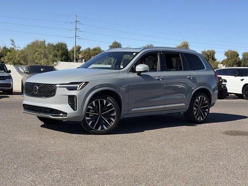 2025 Volvo XC90 Plug-In Hybrid T8 Ultra 7-Seater